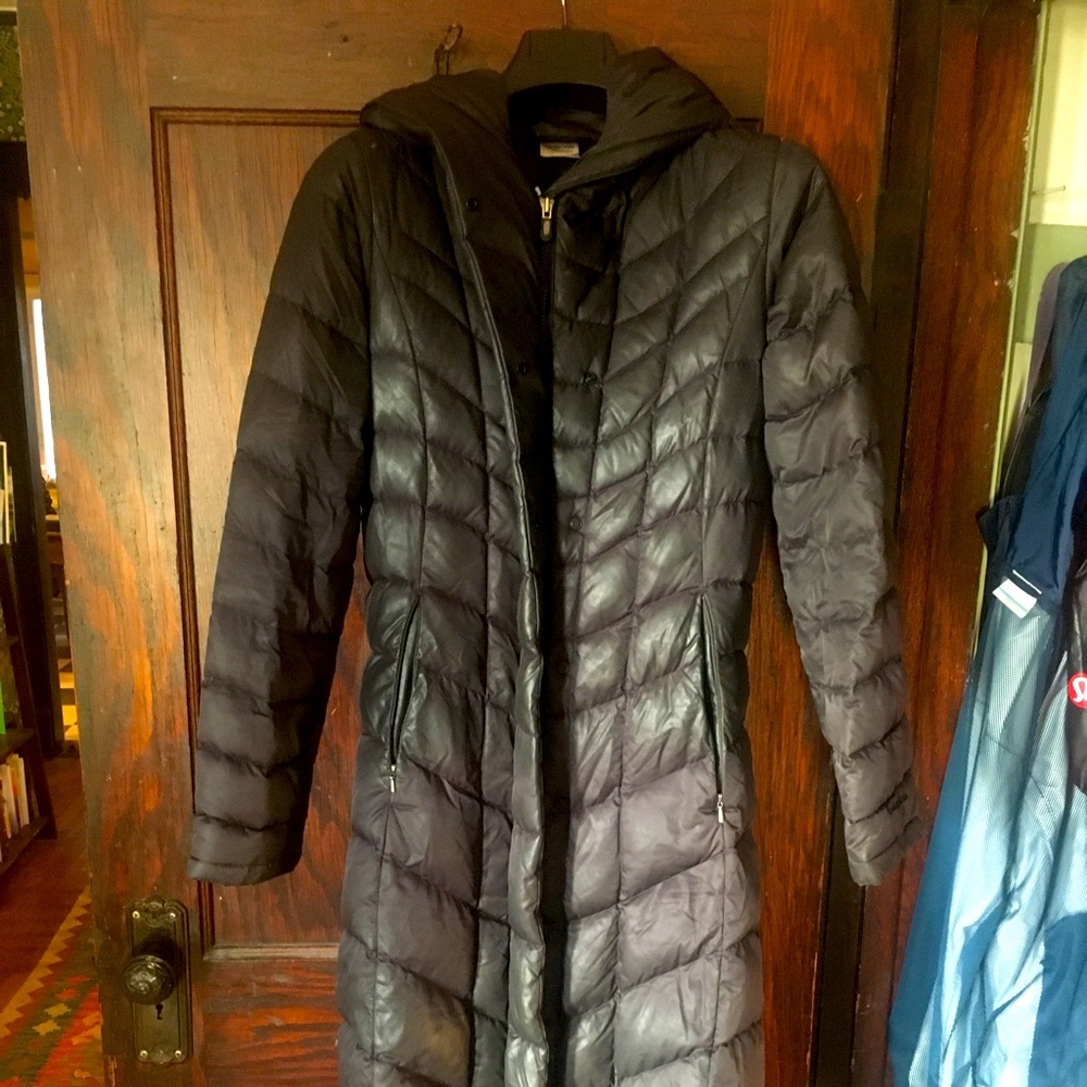 Ladies Patagonia Size XS full length puffy coat